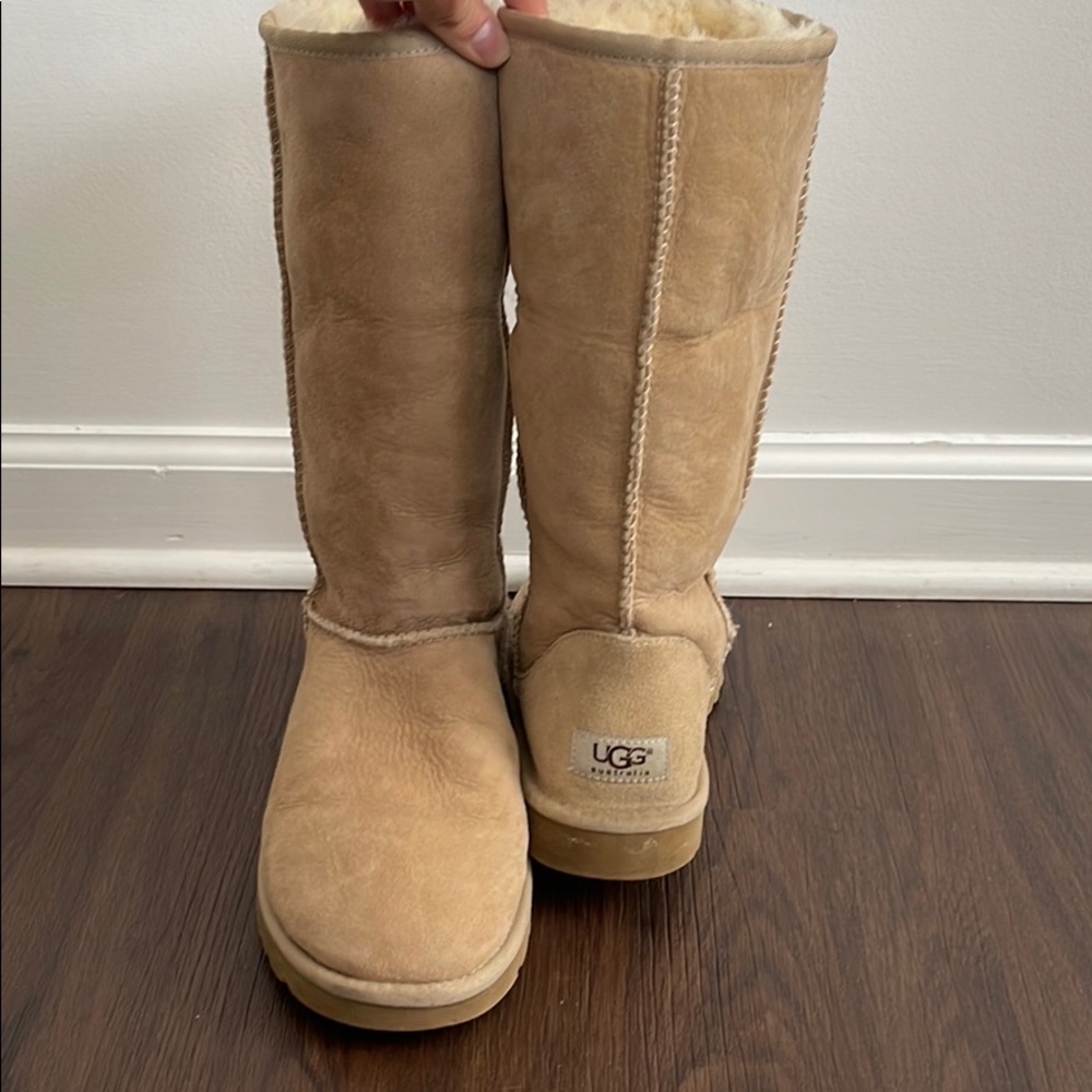 Tall tan Ugg boots